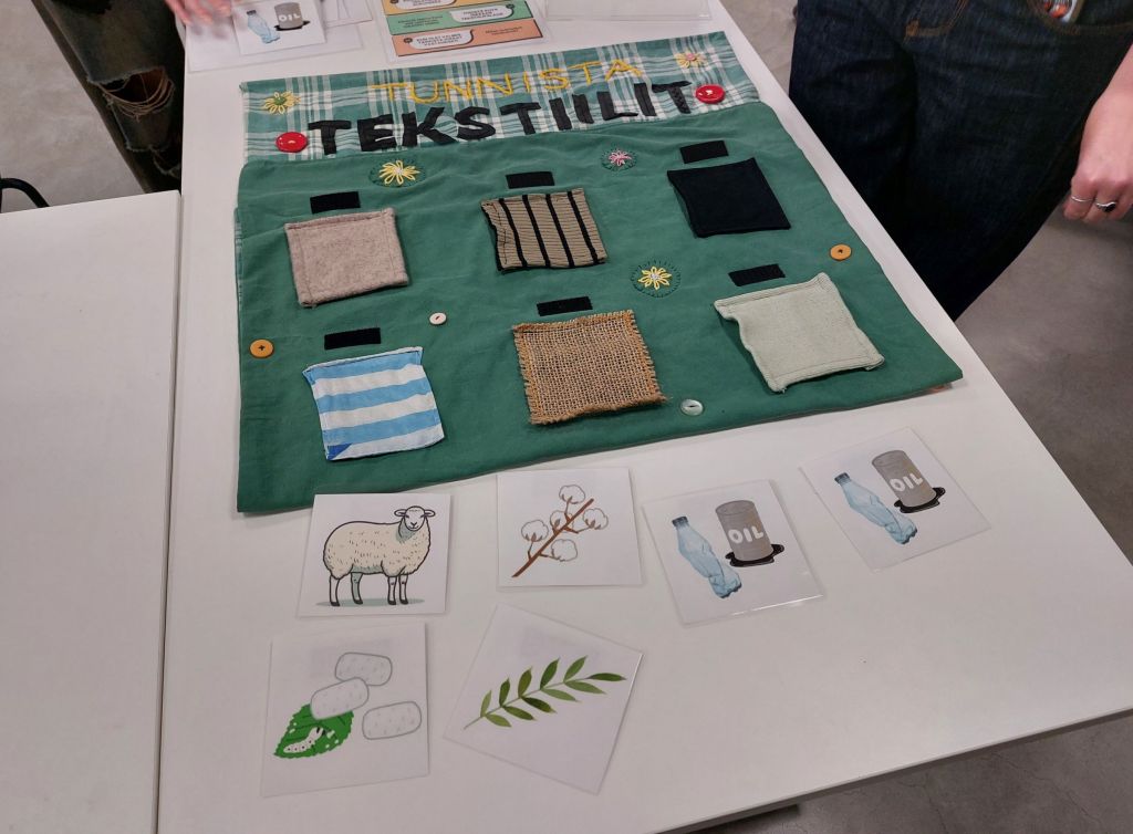 A small game where the goal is to identify what textiles are made of.